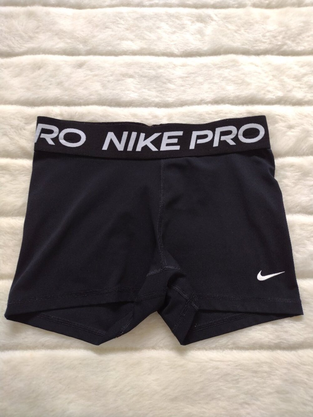 Nike Pro Women's Compression Shorts Medium Black Dri-Fit
